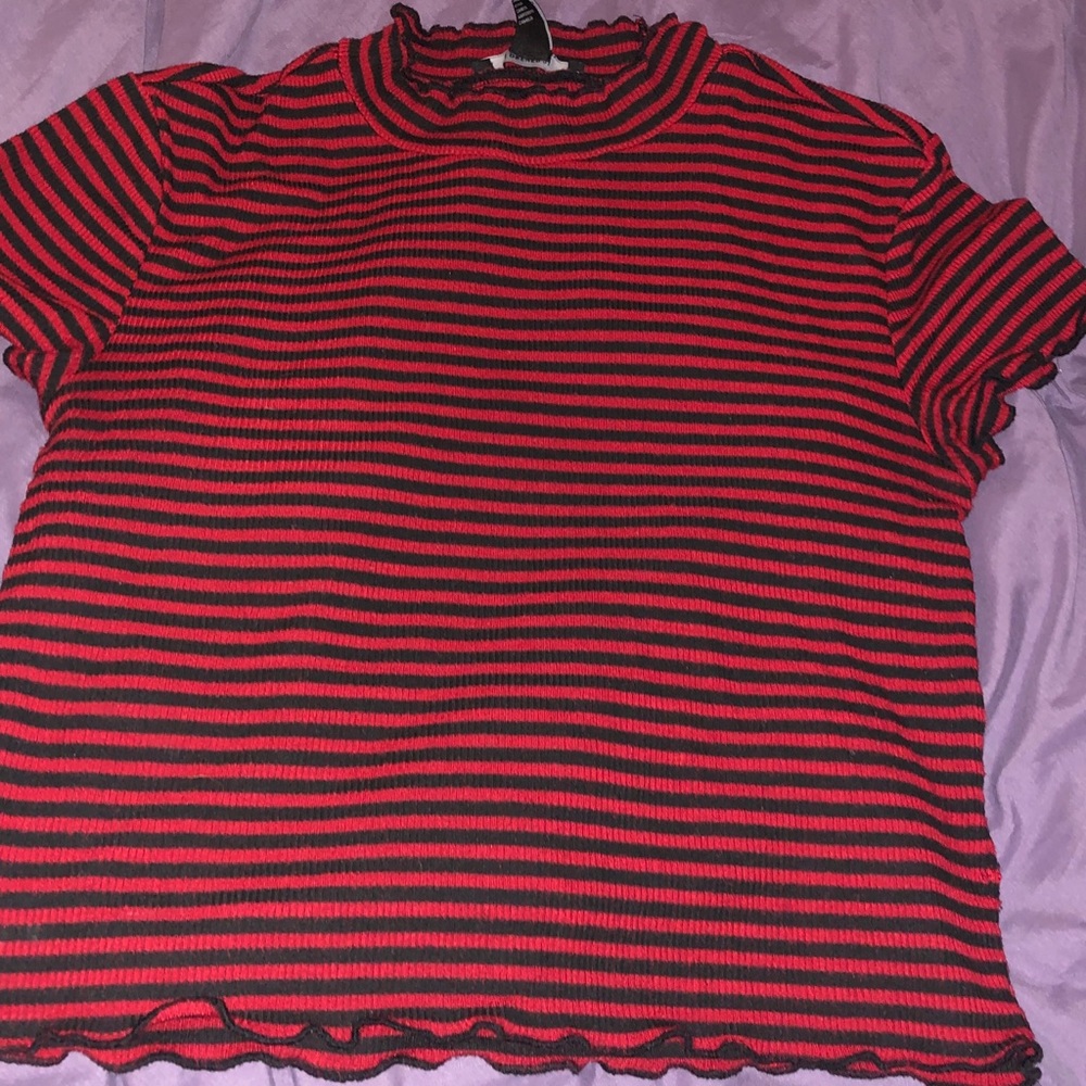 F21 lettuce edge striped crop top